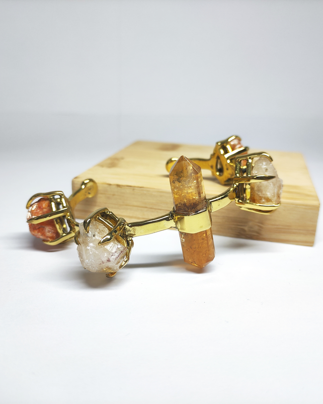 Five citrine bangle