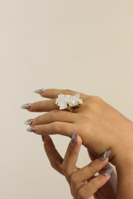 Crystal Cluster Quartz With Woven Gold Brass Ring