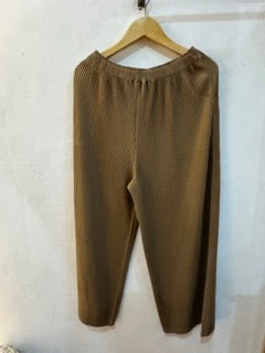 Flowy Pleated Pant