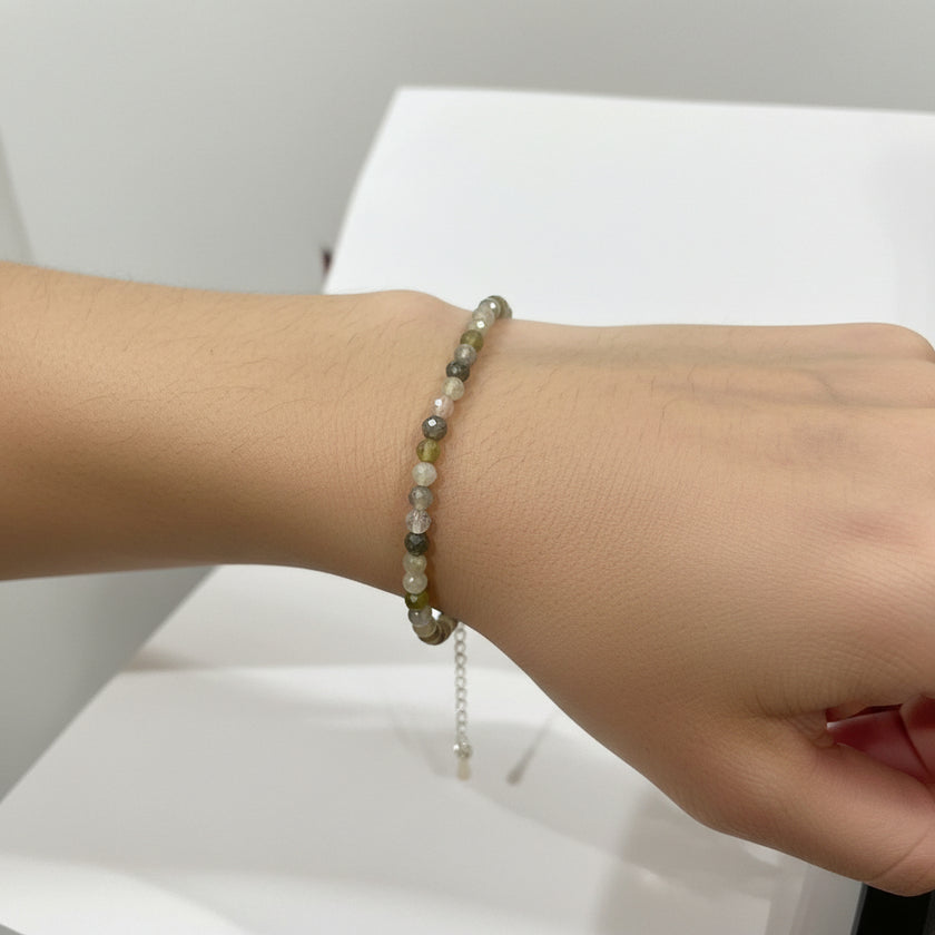 Labradorite and Pearl Beaded Bracelet